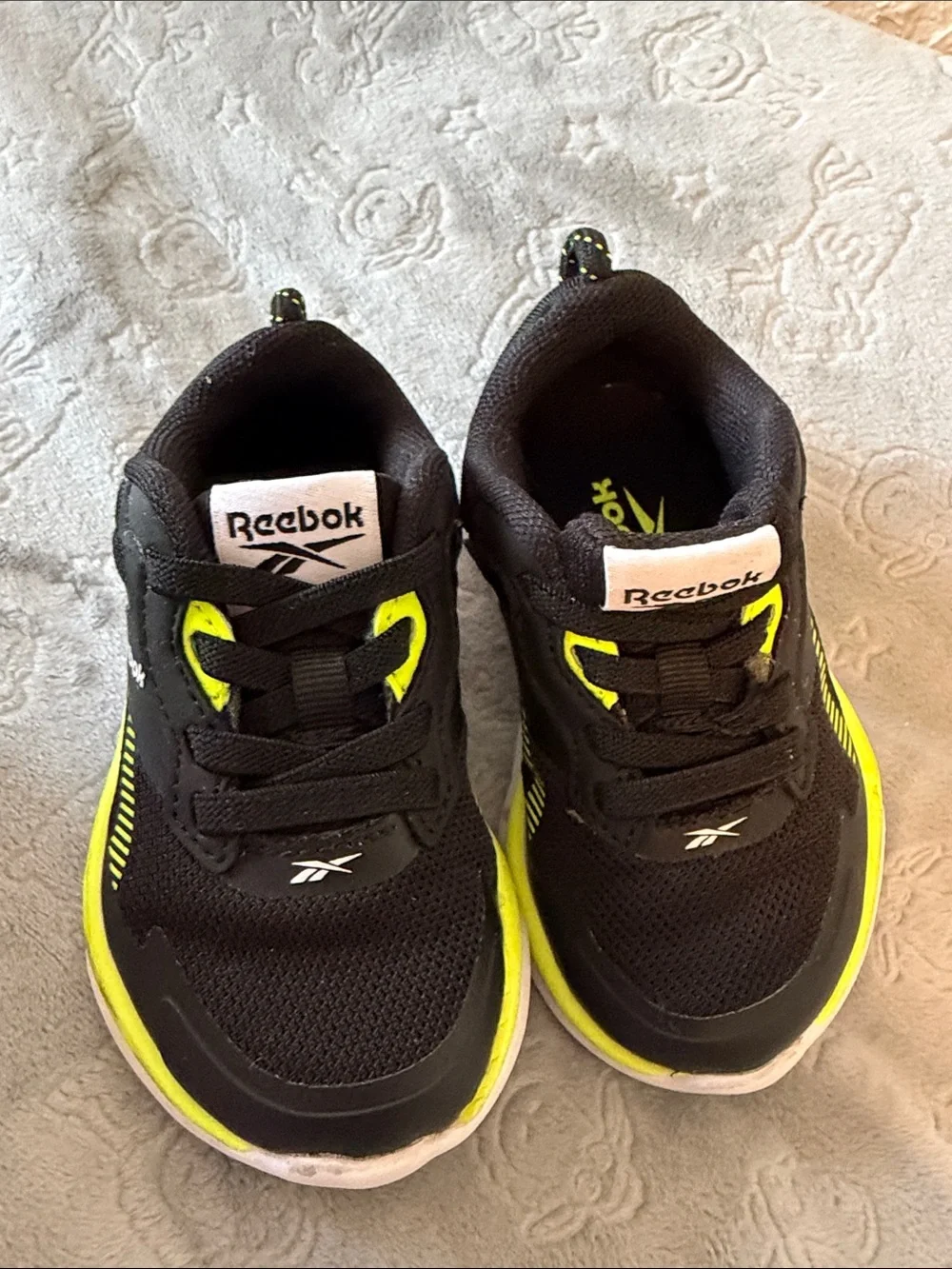 Reebok Kids Black & Neon Yellow Runner Sneakers